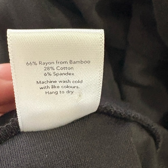 Dwelling Apparel, size M, wide leg jumpsuit, rayon bamboo, made in Canada - Picture 7 of 7